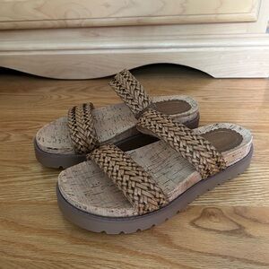 Bare Traps Deanne Carmel Woven Tan Sandals for Women Size 8